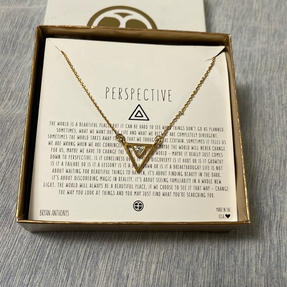 Perspective necklace - Picture 1 of 4
